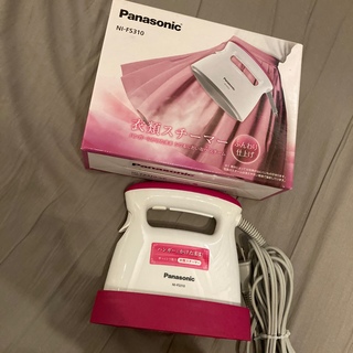 パナソニック(Panasonic)のPanasonic 衣類スチーマー　ふんわり仕上げ　NI-FS310(アイロン)