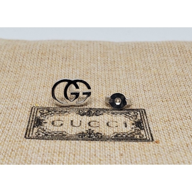 Gucci(グッチ)の【現行 未使用 超美品】 GUCCI  スタッズ ピアス k18 片耳 メンズのアクセサリー(ピアス(片耳用))の商品写真