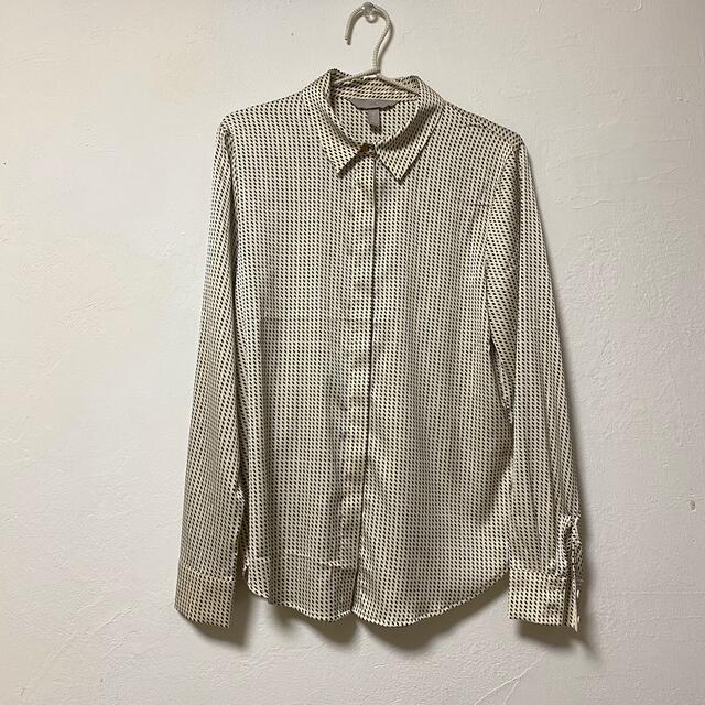 H&M(エイチアンドエム)のアヒル様　H＆M シルキードットシャツ 長袖 ブラウス レディースのトップス(シャツ/ブラウス(長袖/七分))の商品写真