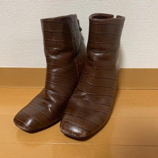 アングリッド(Ungrid)の【美品】アングリッド　パイソン柄　ショート　ブーツ(ブーツ)