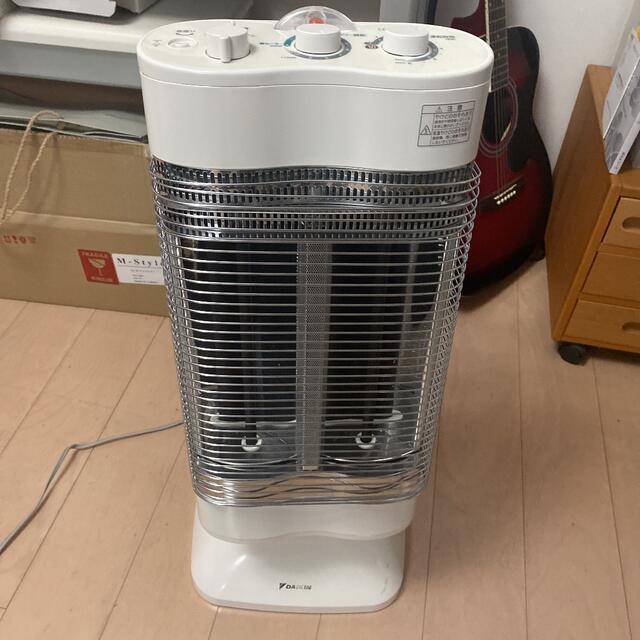 DAIKIN(ダイキン)の【美品】DAIKIN ダイキン 遠赤外線暖房機 セラムヒート ERFT11MS スマホ/家電/カメラの冷暖房/空調(電気ヒーター)の商品写真