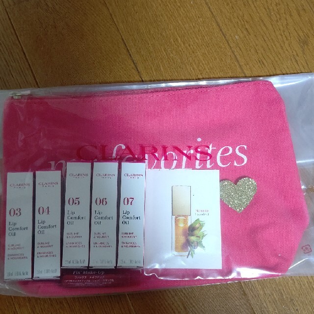 CLARINS(クラランス)のSADE様専用新品 クラランス リップオイル トライアルキット コスメ/美容のベースメイク/化粧品(リップグロス)の商品写真