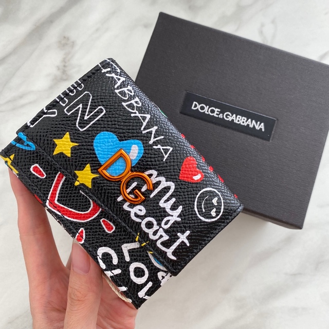 ラスト１【新品】Dolce&Gabbana グラフィティ 三つ折り財布 ブラック 財布