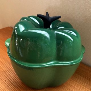 ルクルーゼ(LE CREUSET)の【希少】廃盤カラーJADE (ジェイド) ルクルーゼ　ココットピーマン　鍋(鍋/フライパン)