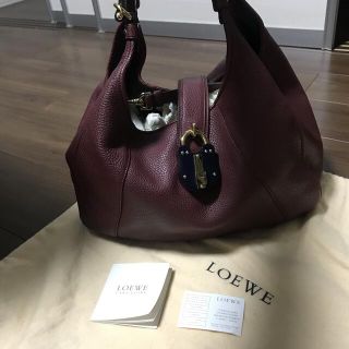 ロエベ(LOEWE)のロエベ　カリエ　ホーボー　パドロックレザー　ワインレッド(ショルダーバッグ)