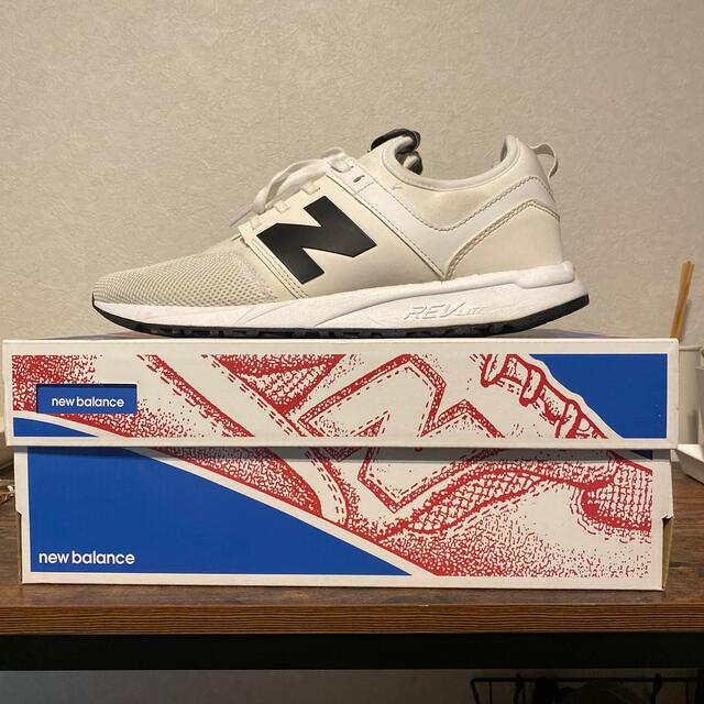 New Balance(ニューバランス)のニューバランス　247 White 27.0 メンズの靴/シューズ(スニーカー)の商品写真