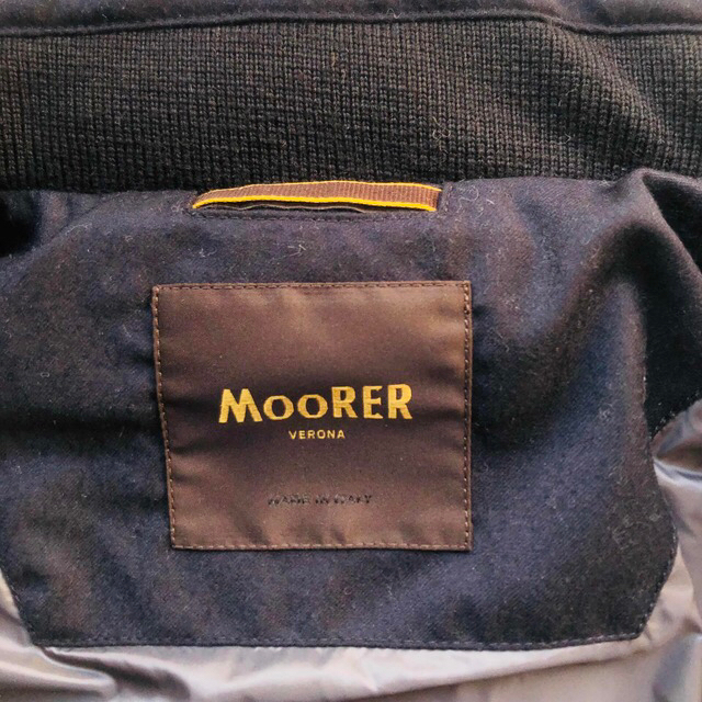 MONCLER(モンクレール)のMOORER ウールカシミア　ダウンベスト ムーレー　購入額150,000円 メンズのジャケット/アウター(ダウンベスト)の商品写真