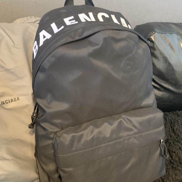 大人気新品 Balenciaga バックパック 軽い ナイロン リュック 新品未