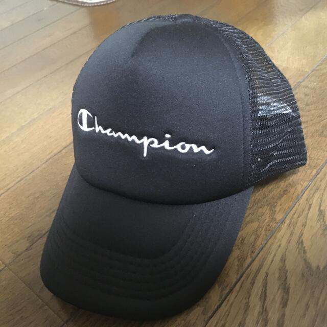 Champion(チャンピオン)のだだあ様専用Champion チャンピオン メッシュキャップ ブラック 廃番 メンズの帽子(キャップ)の商品写真