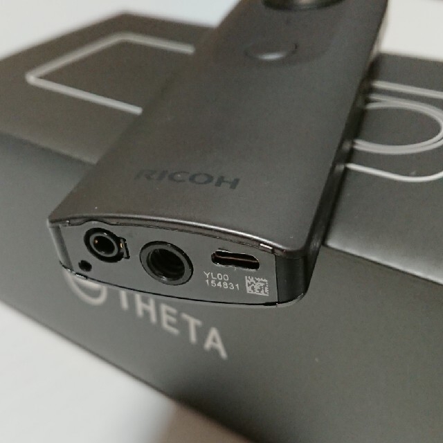 RICOH(リコー)のリコー THETA(シータ) V(1台) スマホ/家電/カメラのカメラ(コンパクトデジタルカメラ)の商品写真