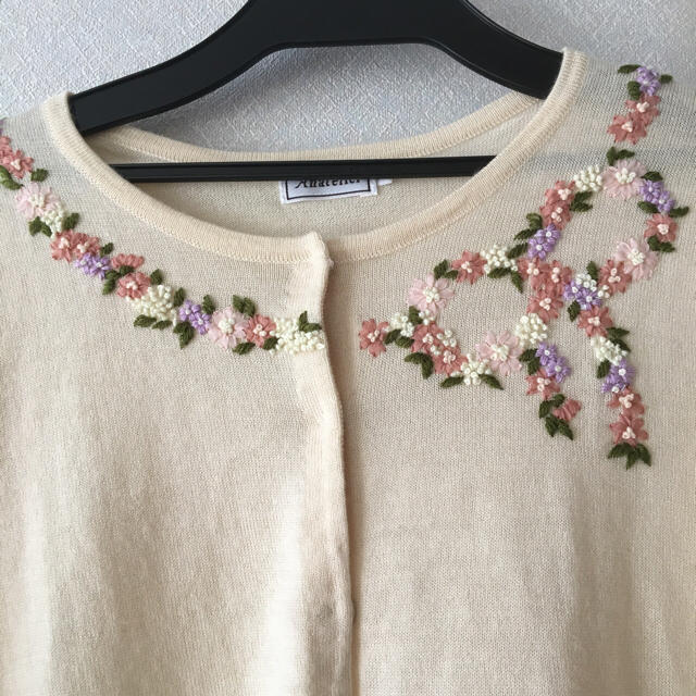 アナトリエ　刺繍　カーディガン