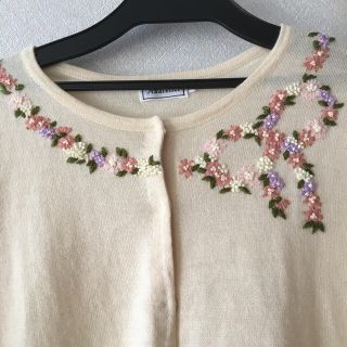 新品タグ付き✨アナトリエ　お花刺繍リボンパール付きカーディガン