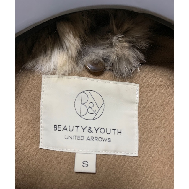 BEAUTY&YOUTH UNITED ARROWS(ビューティアンドユースユナイテッドアローズ)のBEAUTY&YOUTH ダッフルコート キャメル レディースのジャケット/アウター(ダッフルコート)の商品写真