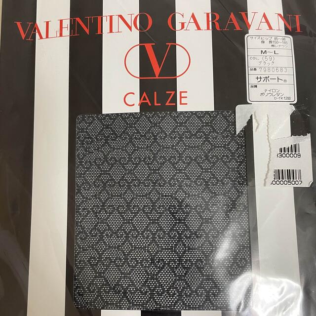 valentino garavani(ヴァレンティノガラヴァーニ)のvalentino 柄タイツ レディースのレッグウェア(タイツ/ストッキング)の商品写真