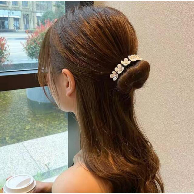 ヘアアクセサリー　お団子メーカー　髪留め　ヘアアレンジ　パール　ワイヤ入　真珠 レディースのヘアアクセサリー(ヘアバンド)の商品写真