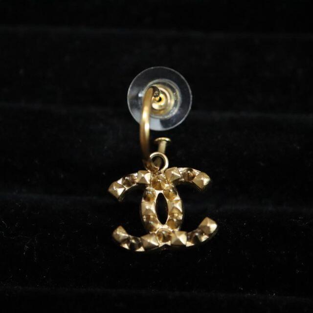 ✨美品✨ シャネル ピアス 片耳 ココ ゴールド ぶら下がり 03P ✨美品✨ シャネル ピアス 片耳 ココ ゴールド ぶら下がり 03P