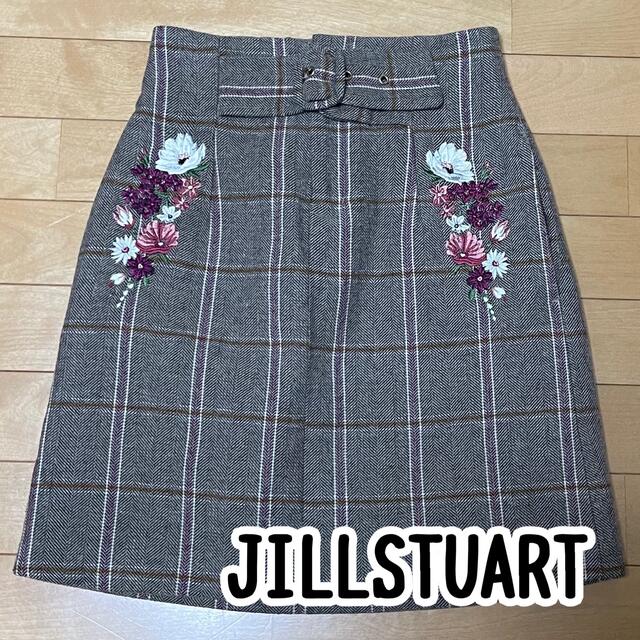 JILL by JILLSTUART(ジルバイジルスチュアート)のJILLSTUART 花柄　ひざ丈スカート レディースのスカート(ひざ丈スカート)の商品写真