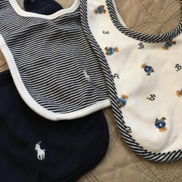 Ralph Lauren(ラルフローレン)のみわ様おまとめ専用＊ラルフスタイ、靴下、babyGapパンツ二枚 キッズ/ベビー/マタニティのこども用ファッション小物(ベビースタイ/よだれかけ)の商品写真