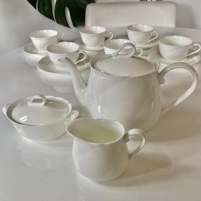 Noritake(ノリタケ)の超美品☆９点 カップ＆ソーサ ティーポット シュガーポット ミルクピッチャー インテリア/住まい/日用品のキッチン/食器(グラス/カップ)の商品写真