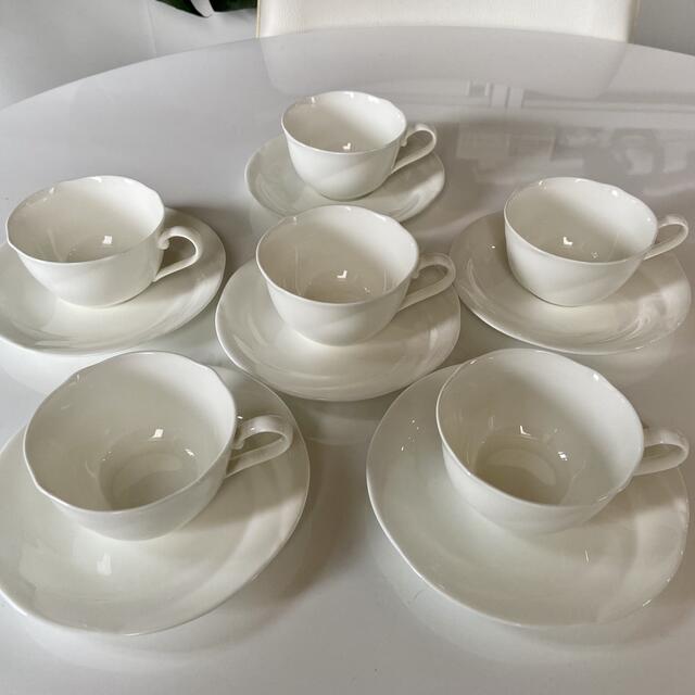 Noritake(ノリタケ)の超美品☆９点 カップ＆ソーサ ティーポット シュガーポット ミルクピッチャー インテリア/住まい/日用品のキッチン/食器(グラス/カップ)の商品写真