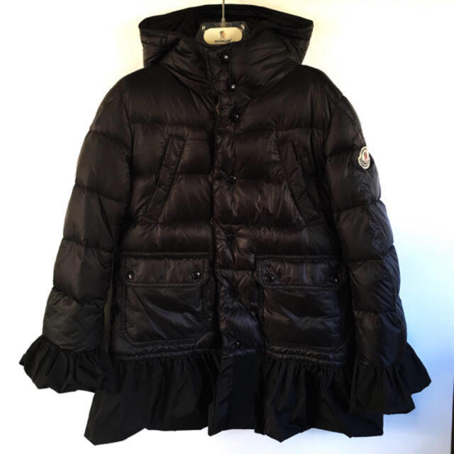 MONCLER(モンクレール)の★7272様専用★MONCLER キッズ　サイズ8 130 ブラック　ダウン キッズ/ベビー/マタニティのキッズ服女の子用(90cm~)(コート)の商品写真