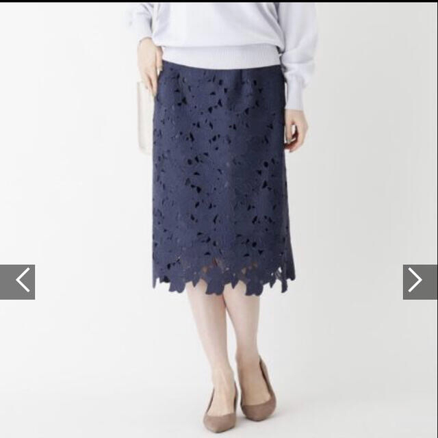 INDEX(インデックス)のフラワーレースタイトスカート　ネイビー レディースのスカート(ひざ丈スカート)の商品写真