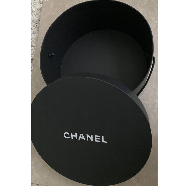 バッグCHANEL シャネル　空箱　丸型