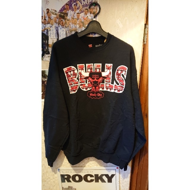 windy city Bulls Hanes  ブルズトレーナー