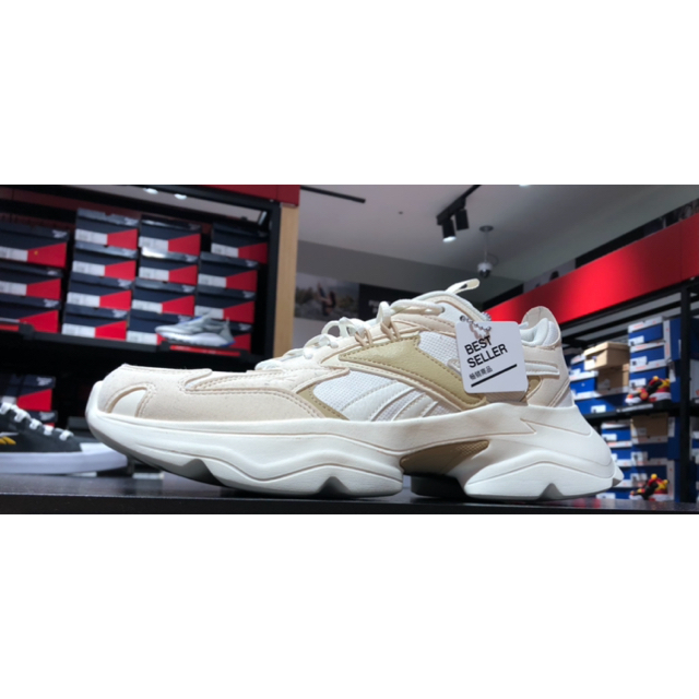 REEBOK ROYAL BRIDGE 4クラシック