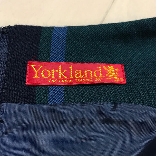 Yorkland(ヨークランド)のヨークランドワンピース　ウール100% レディースのワンピース(ひざ丈ワンピース)の商品写真