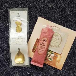 サボン(SABON)の☆新品☆ SABONハート型 ステンレススプーン+サンプル(その他)