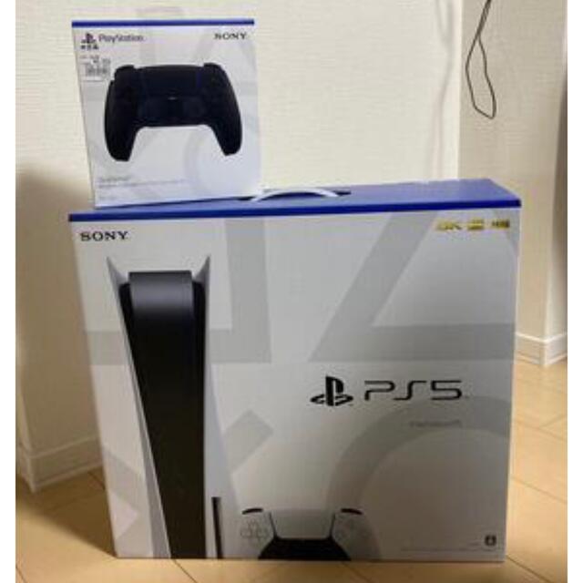 PlayStation(プレイステーション)のPlayStation5  CFI-1100A01  コントローラー付き エンタメ/ホビーのゲームソフト/ゲーム機本体(家庭用ゲーム機本体)の商品写真