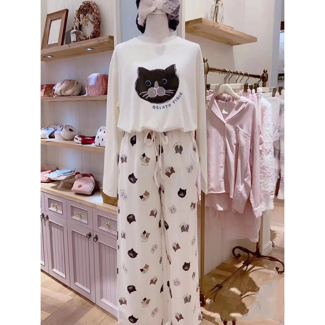 新品未使用　ジェラートピケ 猫モチーフTシャツ ロングパンツ　セットアップ