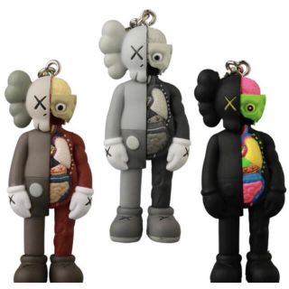 メディコムトイ(MEDICOM TOY)のKAWS COMPANION (FLAYED) KEYHOLDER 3種類セット(キーホルダー)