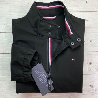 トミーヒルフィガー(TOMMY HILFIGER)の新品【メンズM】★トミー★ストレッチ素材！ライン入りナイロンジャケット/黒(ナイロンジャケット)