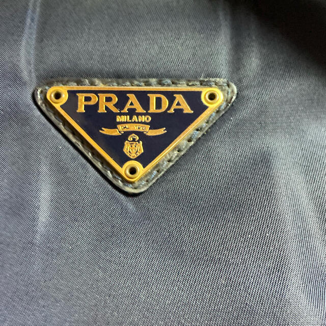 PRADA(プラダ)のプラダPRADAネイビーナイロントートバック レディースのバッグ(トートバッグ)の商品写真