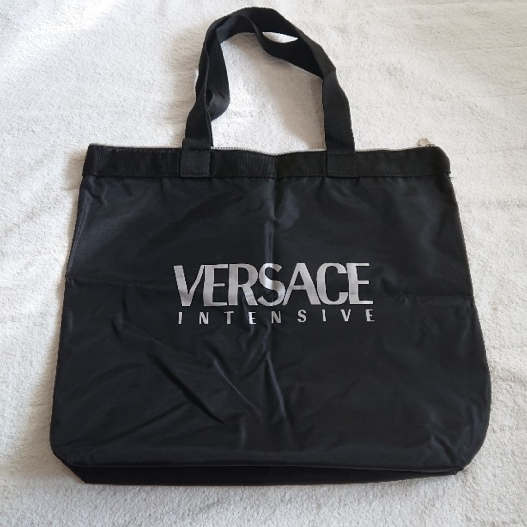 VERSACE - VERSACE ヴェルサーチ トートバッグの通販 by ばんば VERSACE - VERSACE ヴェルサーチ トートバッグの通販 by ばんば