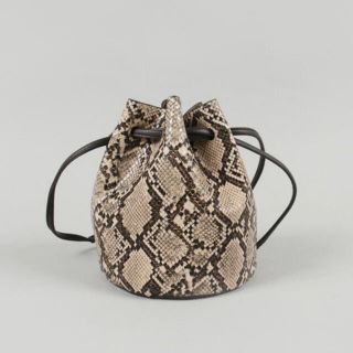 トゥデイフル パイソン ショルダーバッグ(レディース)の通販 37点 ... 専用Todayful Python bucket bag パイソン バッグ 巾着