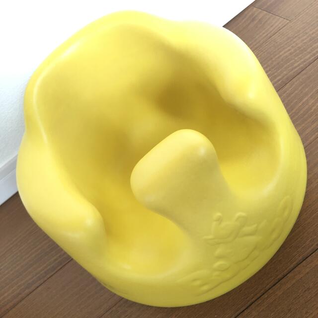 Bumbo(バンボ)のバンボ イエロー キッズ/ベビー/マタニティの授乳/お食事用品(その他)の商品写真