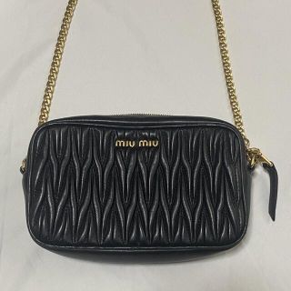 ミュウミュウ(miumiu)のmiumiu マテラッセ　バッグ(ショルダーバッグ)