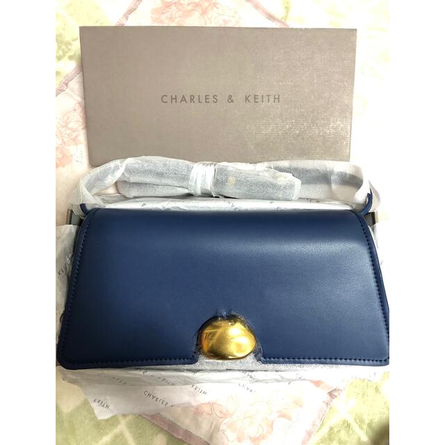 新品タグ付✦【Charles&Keith】ダークブルー ショルダーバッグ