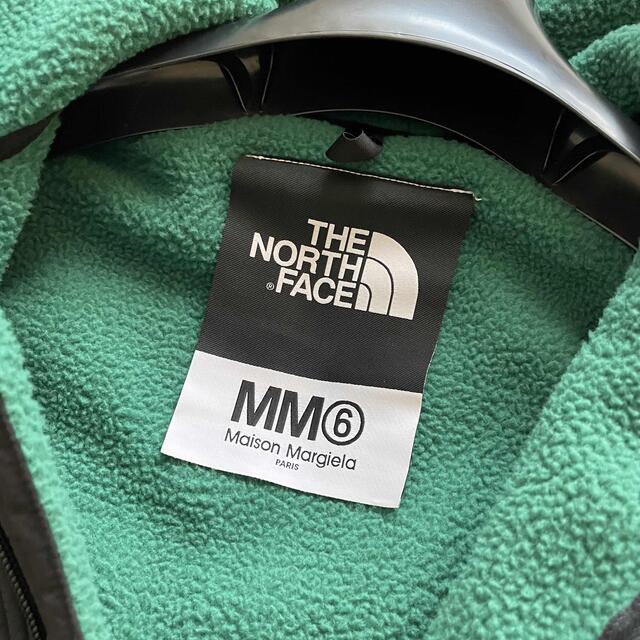 MM6(エムエムシックス)のMM6×THE NORTH FACE サークルデナリドレス   レディースのジャケット/アウター(ポンチョ)の商品写真