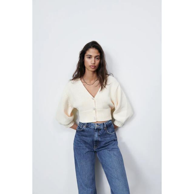 ZARA - 【ZARA】クロップド丈カーディガンの通販 by Plaisir*ᵕ̈ ZARA - 【ZARA】クロップド丈カーディガンの通販 by Plaisir*ᵕ̈
