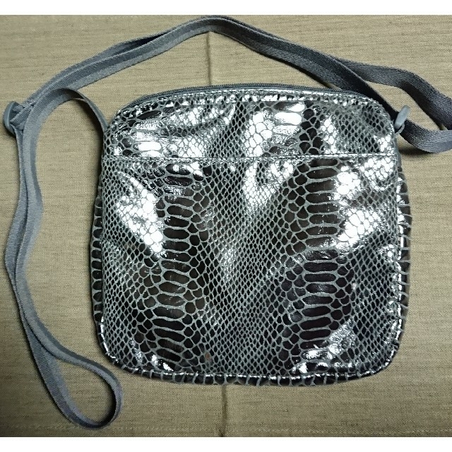 LeSportsac(レスポートサック)のレスポートサック ポシェット レディースのバッグ(ショルダーバッグ)の商品写真