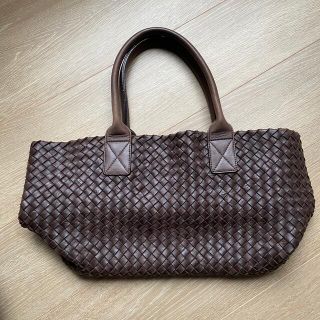 ボッテガヴェネタ(Bottega Veneta)のボッテガヴェネタ イントレチャート カバPM ブラウン(トートバッグ)