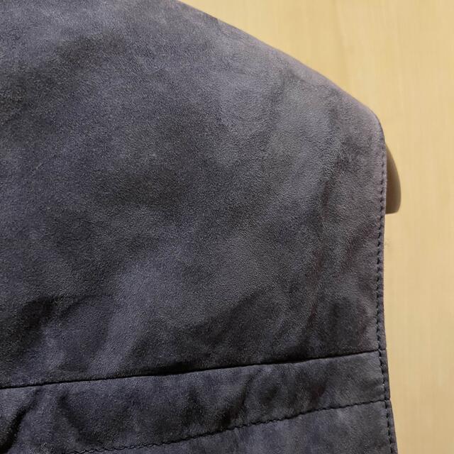 BRUNELLO CUCINELLI(ブルネロクチネリ)のecomasaさま専用　ほぼ未使用　ブルネロクチネリ　スエード　ダウンベストXS メンズのジャケット/アウター(ダウンベスト)の商品写真