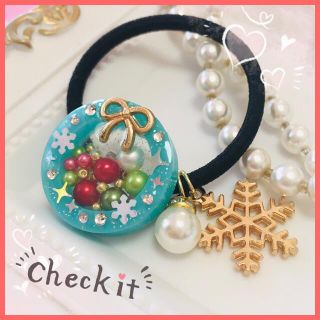 クリスマスリース✧*。シャカシャカヘアゴム*レジン*ハンドメイドの