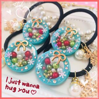 クリスマスリース *。シャカシャカヘアゴム*レジン*ハンドメイド