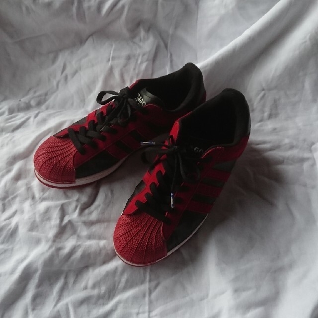 adidas(アディダス)の【adidas】CHICAGO BULLS★スニーカー(スエード)27.5㎝ メンズの靴/シューズ(スニーカー)の商品写真