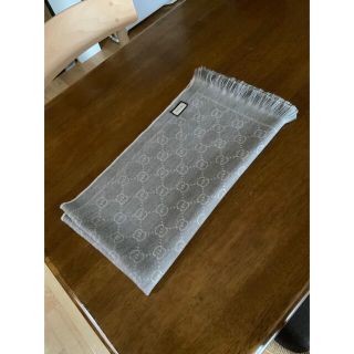 グッチ(Gucci)のグッチ　GGパターンウィンタースカーフ　シルバーウール　中古品(ストール/パシュミナ)